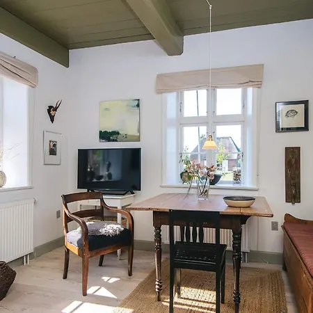 6 Person In Højer